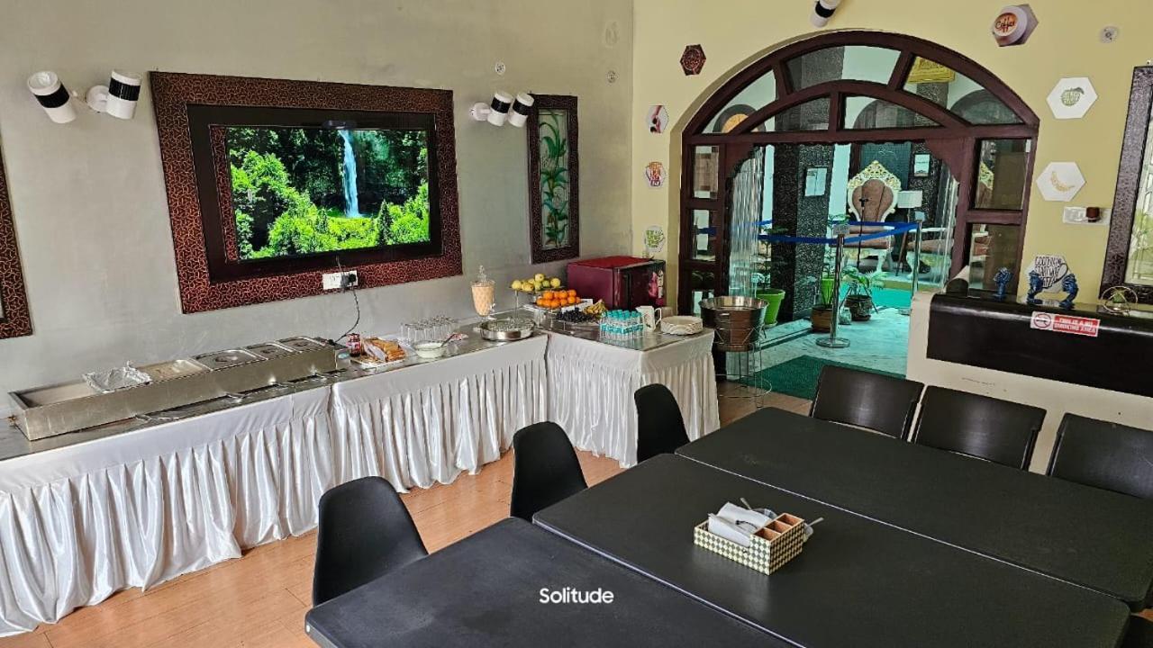 Solitude, The Boutique Hotel Haldwāni エクステリア 写真