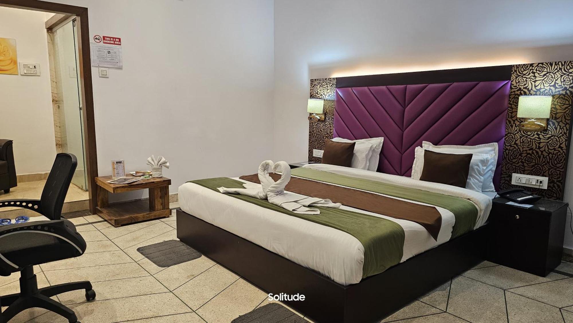 Solitude, The Boutique Hotel Haldwāni エクステリア 写真