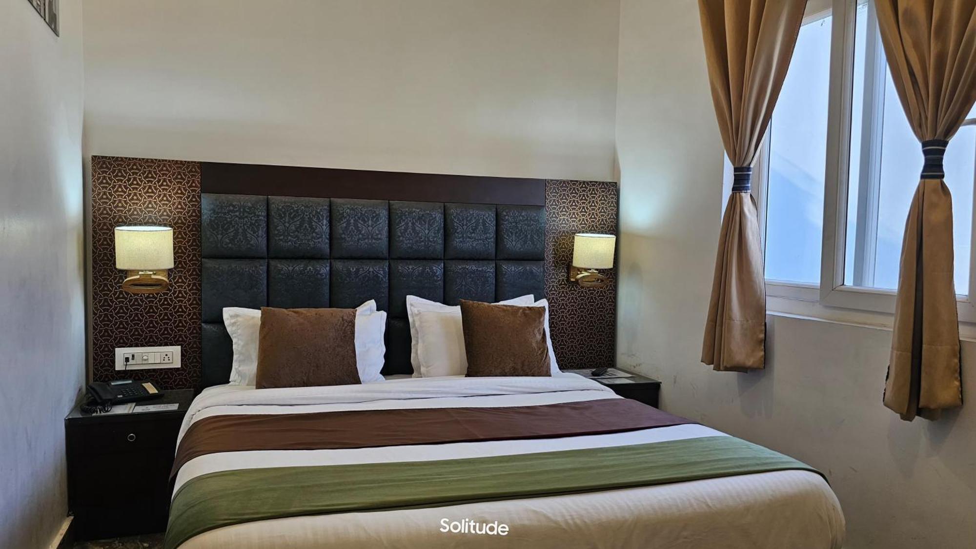 Solitude, The Boutique Hotel Haldwāni エクステリア 写真