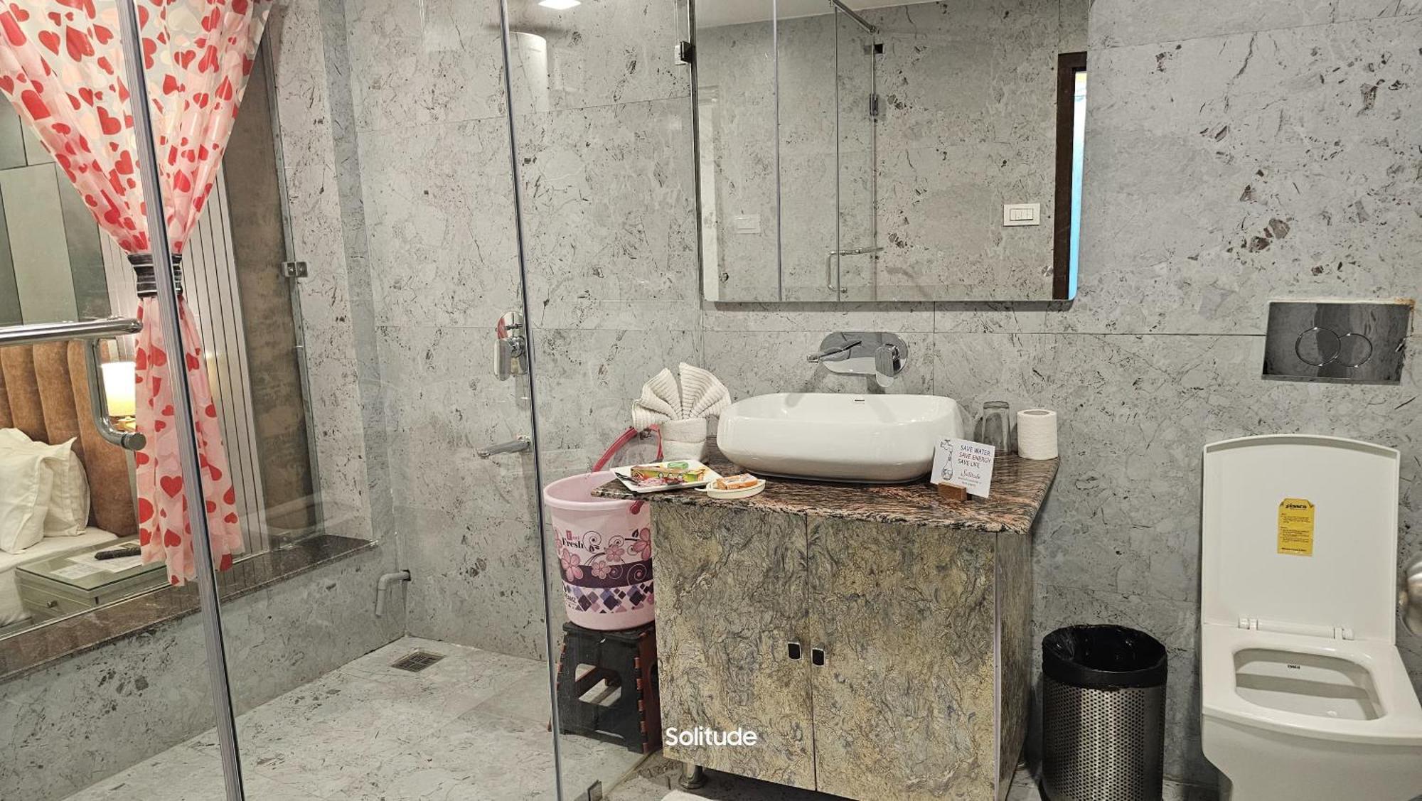 Solitude, The Boutique Hotel Haldwāni エクステリア 写真